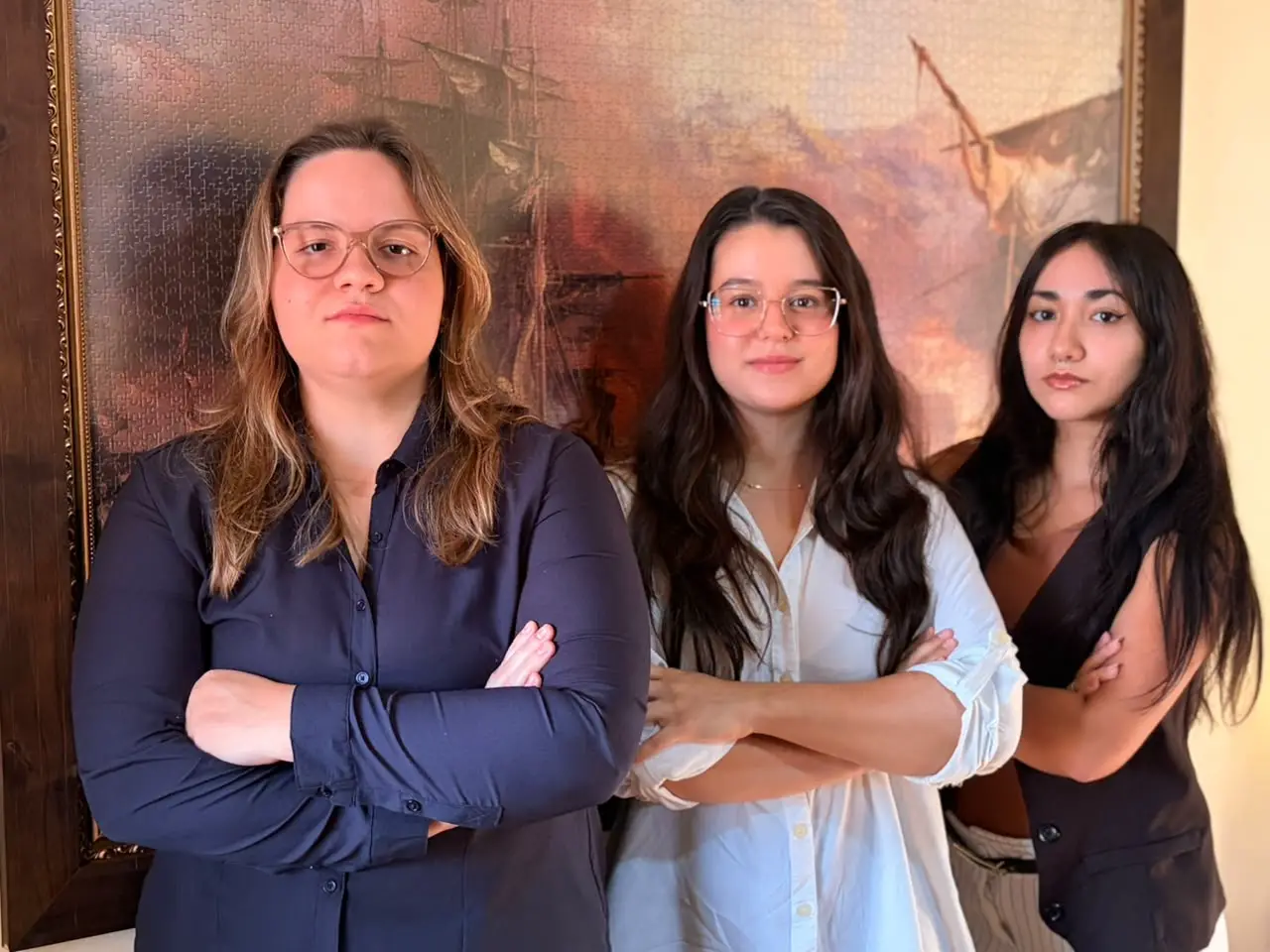 Equipe do escritório André Borghi Advocacia reunida no escritório